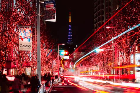 六本木 おすすめ - 夜の街を彩る秘密のスポット