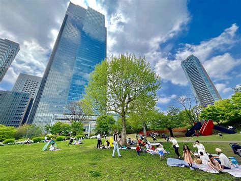 東京ミッドタウン 駐車場、そして宇宙の果てへのエレベーター